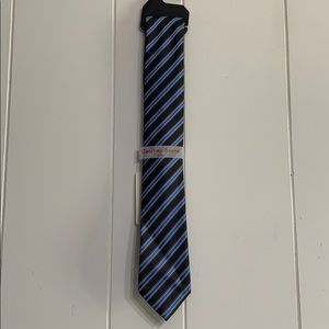 Geoffrey Beene slim tie